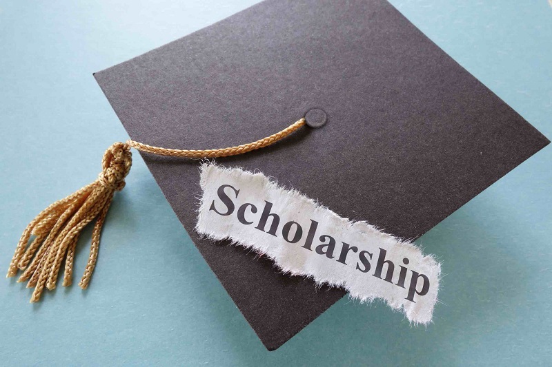 Scholarship Hunters, Read This!
