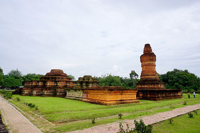 peninggalan kerajaan sriwijaya - candi muara takus