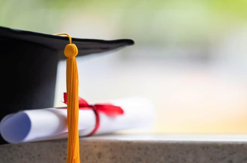 apa itu keunggulan menjadi fresh graduate